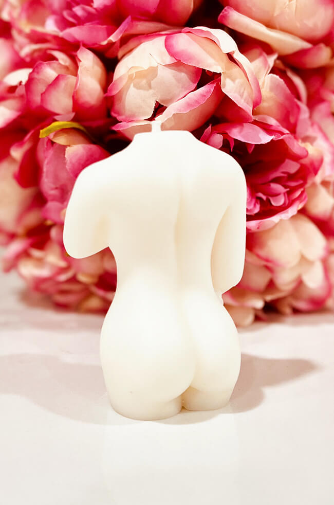 Shy Lady Candle image 2