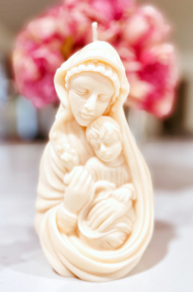 Madonna's Love Candle: Front view of Dahil Bar’s Madonna’s Love candle, symbolizing warmth, care, and enduring love through artisanal design.